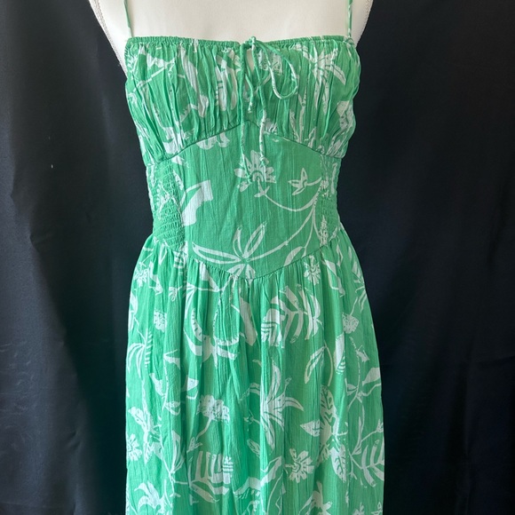 American Eagle Outfitters Dresses & Skirts - American Eagle Outfitters Green and White Floral Maxi Dress